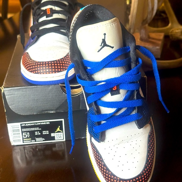 Jordan 1 low GRAPHICS - Picture 2 of 14